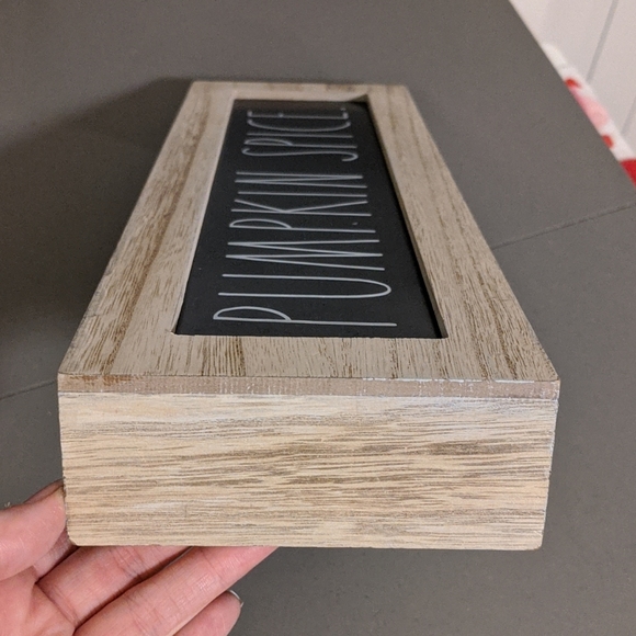 [Rae Dunn] 🎃Pumpkin Spice Sign - Picture 2 of 5